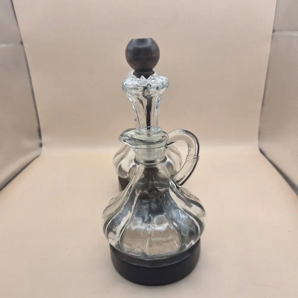 Unbranded glass oil